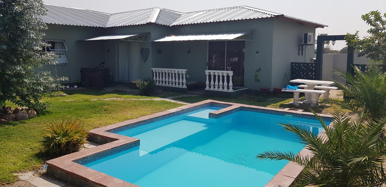 Villa Graf Ongwediva Exterior foto
